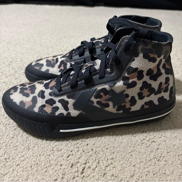 Converse Men’s Size 9.5 x React All Star Pro BB Leopard...